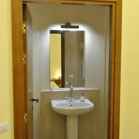 Tourist House 4* Rom