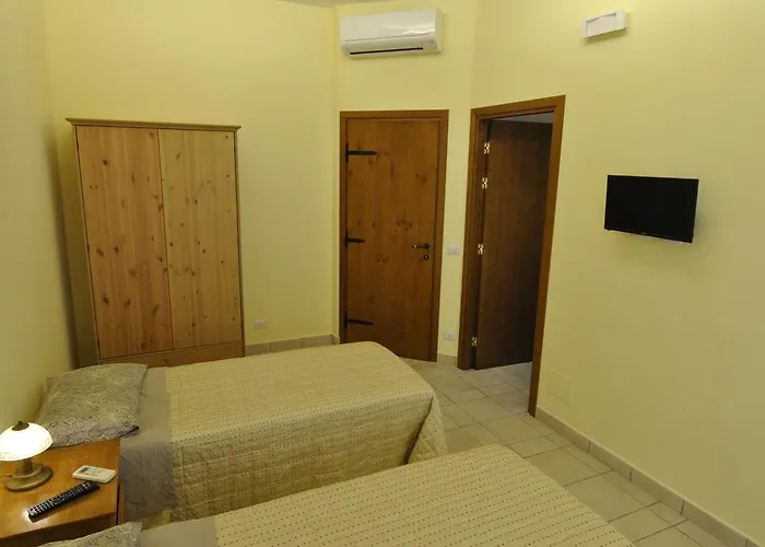 罗马旅游之家旅馆 招待所 4*